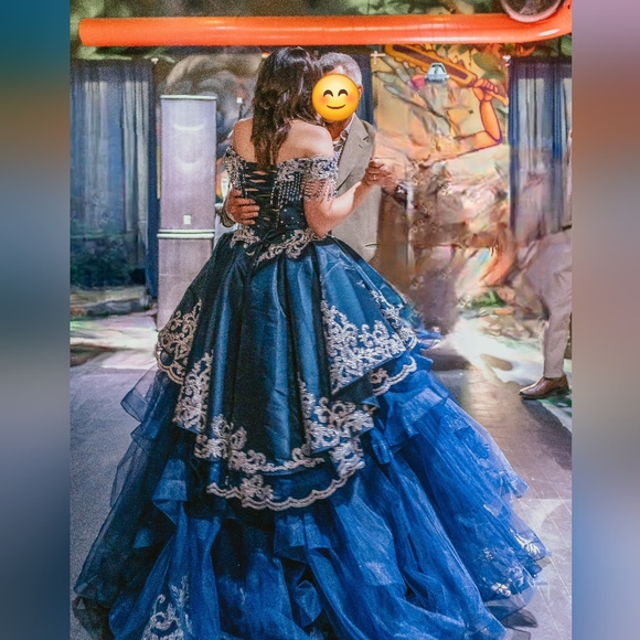 Quinceañera Gown (2 in 1) dress - Navy Blue and Silver - Picture 4 of 6